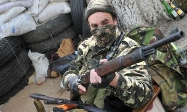 Сепаратисти обстріляли кладовищє