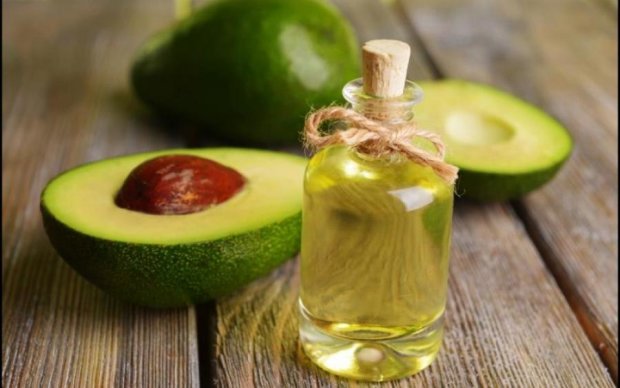 Натуральний рецепт маски для волосся з авокадо: як застосувати