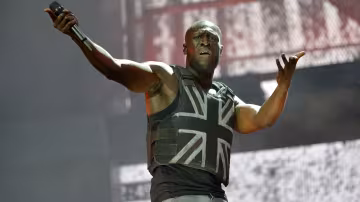Британський репер Stormzy спалив пів-Києва, зате кліп - "вогонь"