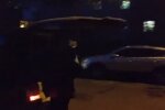 У Києві нахабний водій потягнув бордюр і дав по газам - українці остовпіли