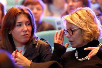 Тимошенко чи Гаррі Поттер? Українці ламають голову над перевтіленням соратниці Януковича