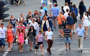 Психопат с мачете взял в заложники людей посреди Москвы