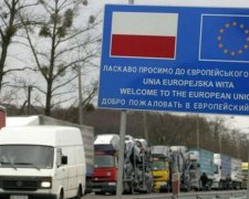 Польща приймає сирійських біженців, а українцям відмовляє