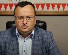 Чернівецький ексмер Каспрук паралізував роботу міста – "зажав" справи та ключі