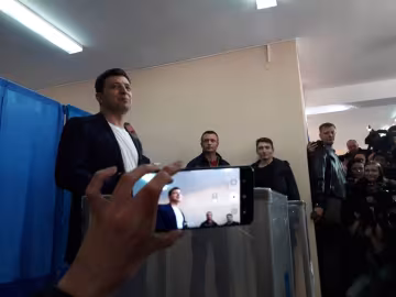 Зеленский шокировал украинцев сразу после победы: Донбасс, война, Квартал 95