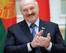 Лукашенко розридався через пісню Повалій: епічне відео