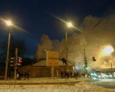 Депутату устроили "шоу фейерверков", он еле ноги унес