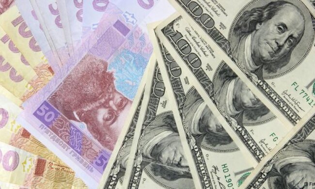 Гривня на міжбанку зміцнилася до 21.15 за долар