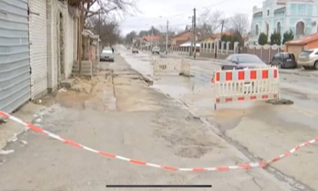 Киев, прорыв трубы, фото: скриншот из видео