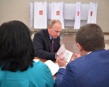 Путин готов раздавать паспорта налево и направо, чтобы увеличить количество россиян