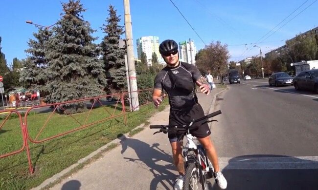 В Запорожье велосипедист попал на деньги из-за любимого развлечения Кличко