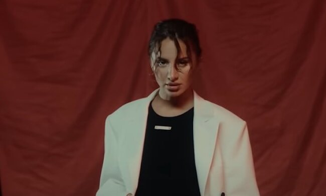 Анна Асті. Фото скріншот із Youtube