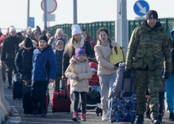 Украинские беженцы на границе Польши. Фото: АР
