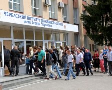 Солдафонські порядки в ліквідованому Черкаському Інституті пожежної безпеки: що відбувається з курсантами