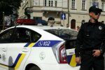 "Доню, давай по сто": у Львові затримали горе-матір, споювала 6-річну дитину