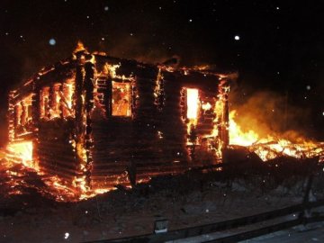 Росіянин спалив сусіду будинок через ділянку