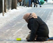 "Добрі скрині" з грошима і їжею з'явились у Львові