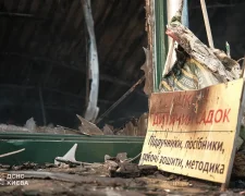 Спасатели ГСЧС ликвидируют последствия ночного обстрела Киева