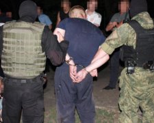 Непостоянный какой: копы изловили опасного боевика