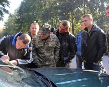 Обманутые бойцы батальона "Чорний ліс" перекрыли дорогу на Кировоградщине (фото)