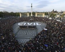 Угорська весна: у Будапешті студенти масово виходять на акції протестів