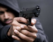 П'яний росіянин відстрілювався від власних рятувальників