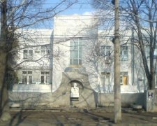 Голови кримських лікарів полетіли через високі зарплати