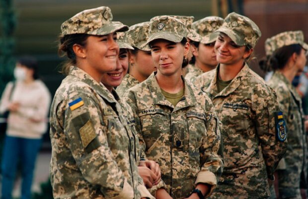 Украинки в армии. Фото: UBR