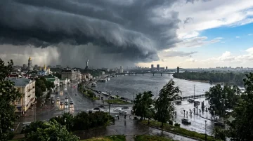 Погода в Украине: дожди и грозы