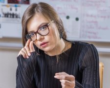 Здібна помічниця Авакова поклала в кишеню більше за нього