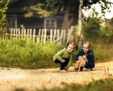 При маленьком братике: извращенец устроил такое, что стыдно даже написать