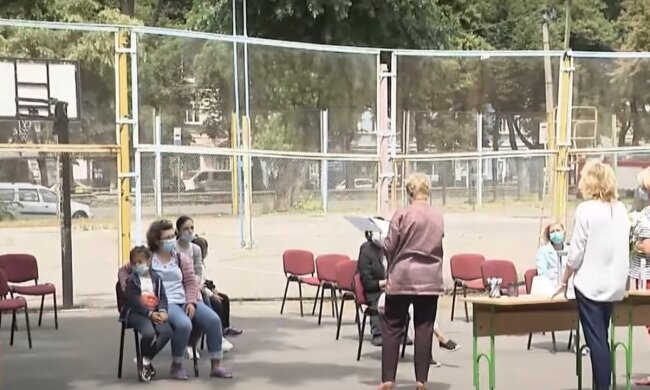 Карантин в Україні, фото: кадр з відео