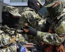 Терористи влаштували розбірки в житловому кварталі Донецька