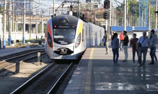 Наездились: Укрзализныця в очередной раз поиздевалась над украинцами