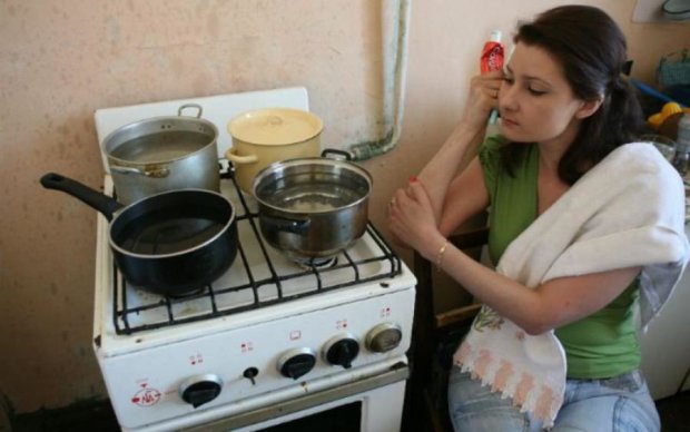 Запасайтесь терпением: в Киеве отключили горячую воду, и это надолго