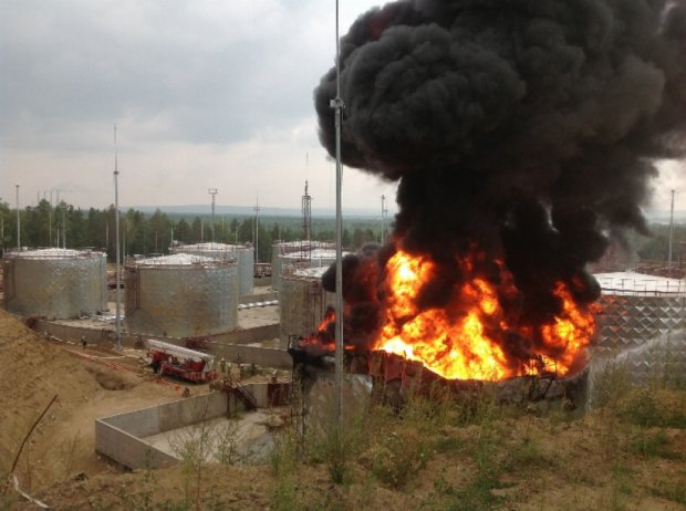 В Иркутске взорвался нефтеперерабатывающий завод