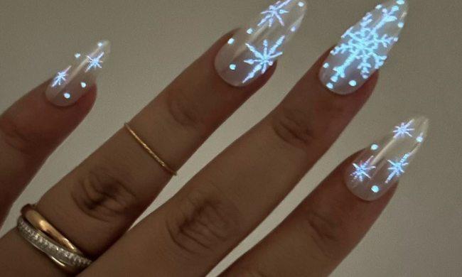 Маникюр, фото из свободных источников