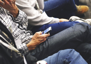 Мобильная связь, телефон / фото: Pixabay