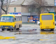 П'яні пасажири рознесли маршрутку вщент: фото