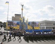 Как Украина отметит День Независимости: Зеленский договорился с военными - два вместо одного