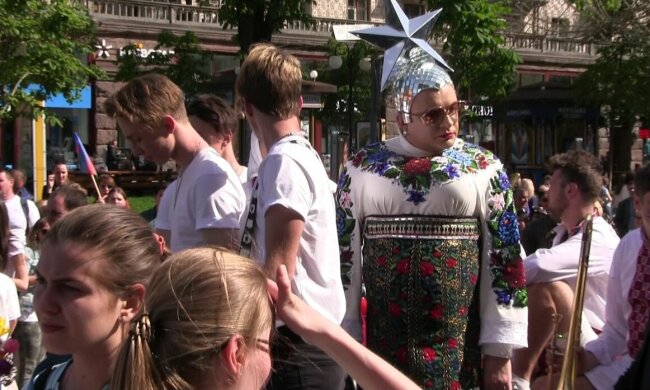 Верка Сердючка, фото из свободных источников