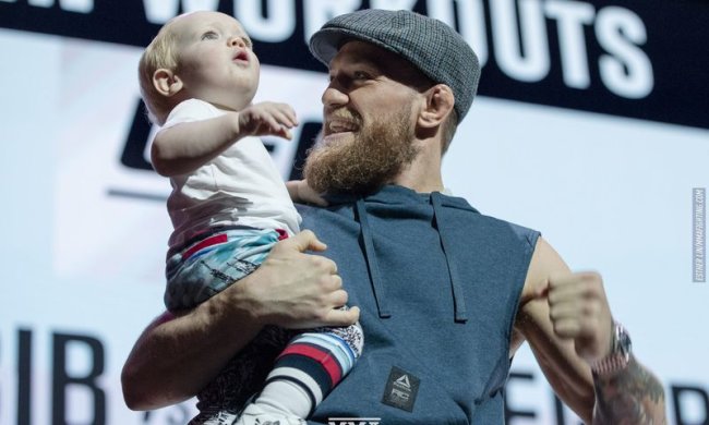 Конор Макгрегор з сином