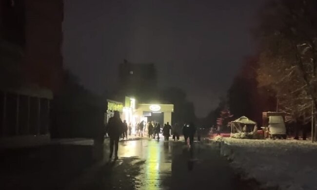 Нічне місто без електрики. Фото: Youtube