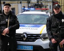 Полиция проверяет VIN-код автомобиля