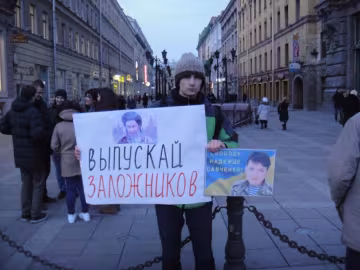 За флешмоб на підтримку Савченко п’ятьох активістів забрали в поліцію