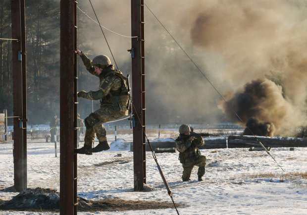 Военное положение в Украине на 30 суток