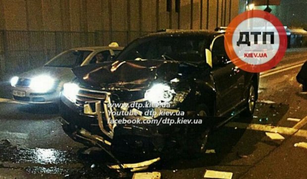 П'яний водій-росіянин розбив дві іномарки у Києві (фото)