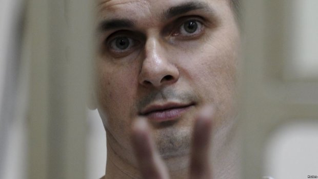 "Вбити терориста Сенцова": у Парижі пройшла дивна "контракція"