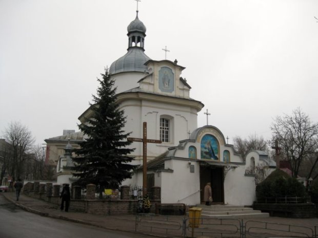 церква