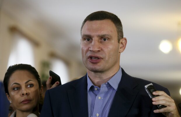 Громкое увольнение Кличко: мэр Киева оправдывается дискредитацией - "Педалик, иди лесом!"